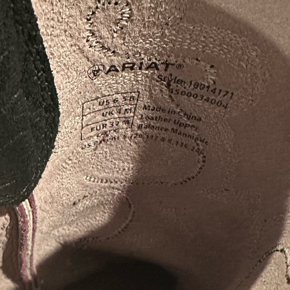 ARIAT women’s boots - Picture 3 of 3